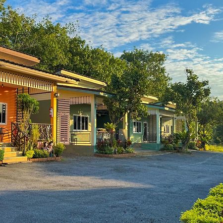 Baan Suan Mee Tang Hotell Chanthaburi Exteriör bild