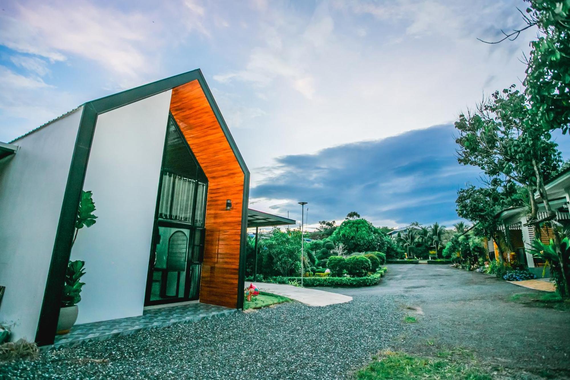 Baan Suan Mee Tang Hotell Chanthaburi Exteriör bild