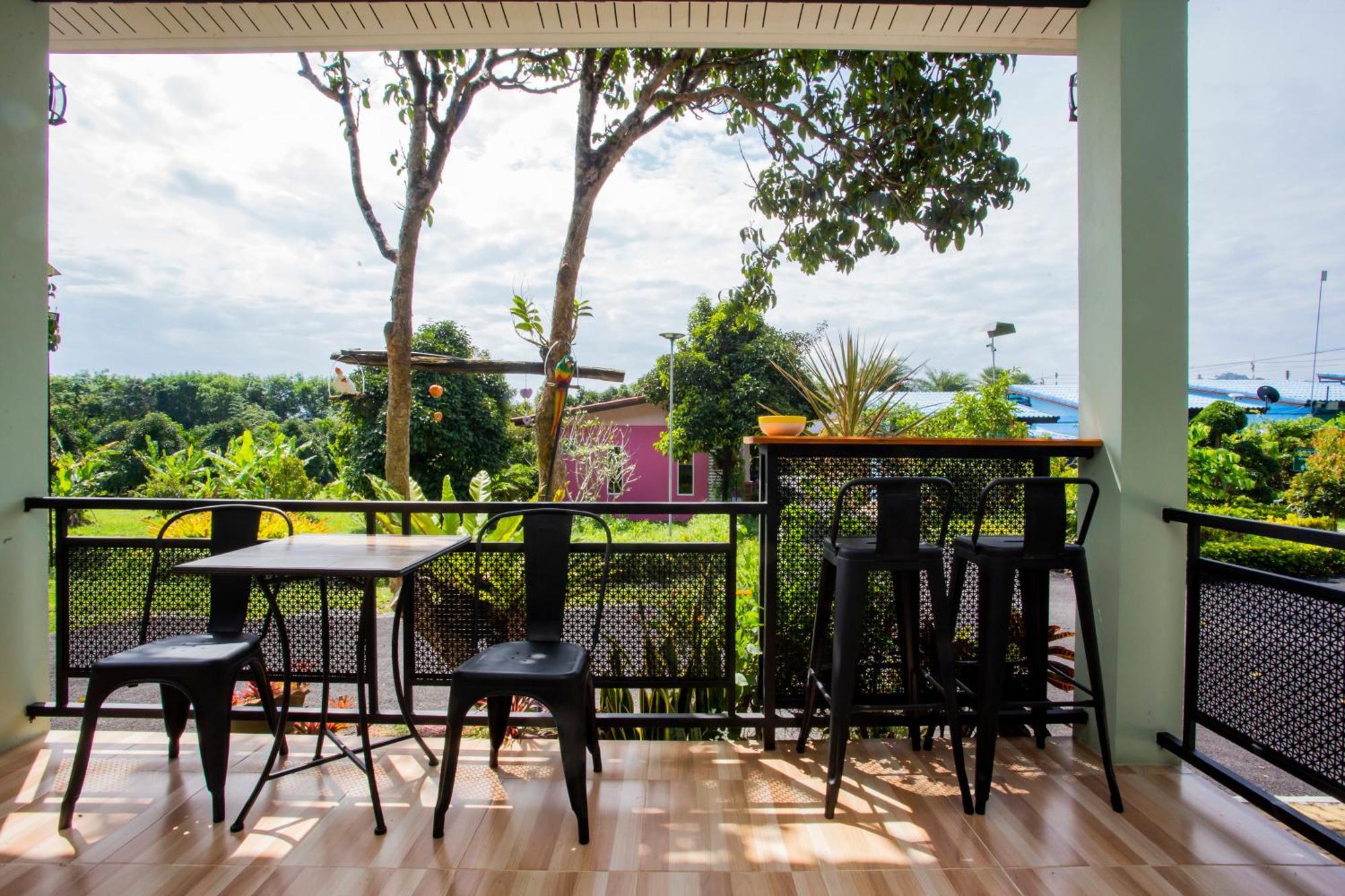 Baan Suan Mee Tang Hotell Chanthaburi Rum bild