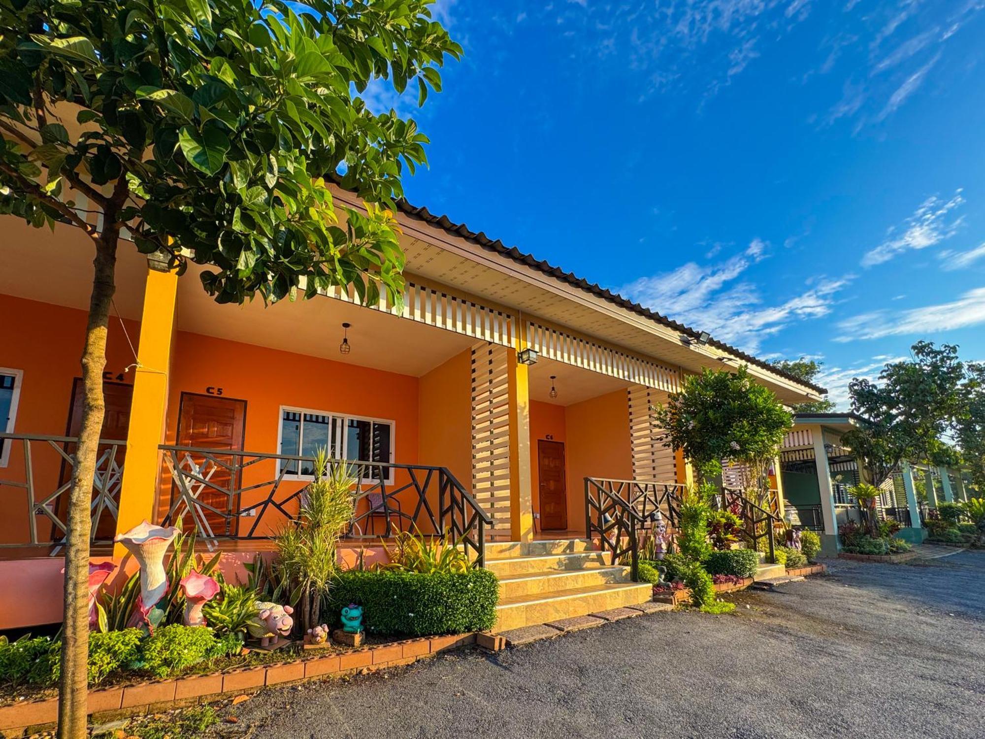 Baan Suan Mee Tang Hotell Chanthaburi Exteriör bild