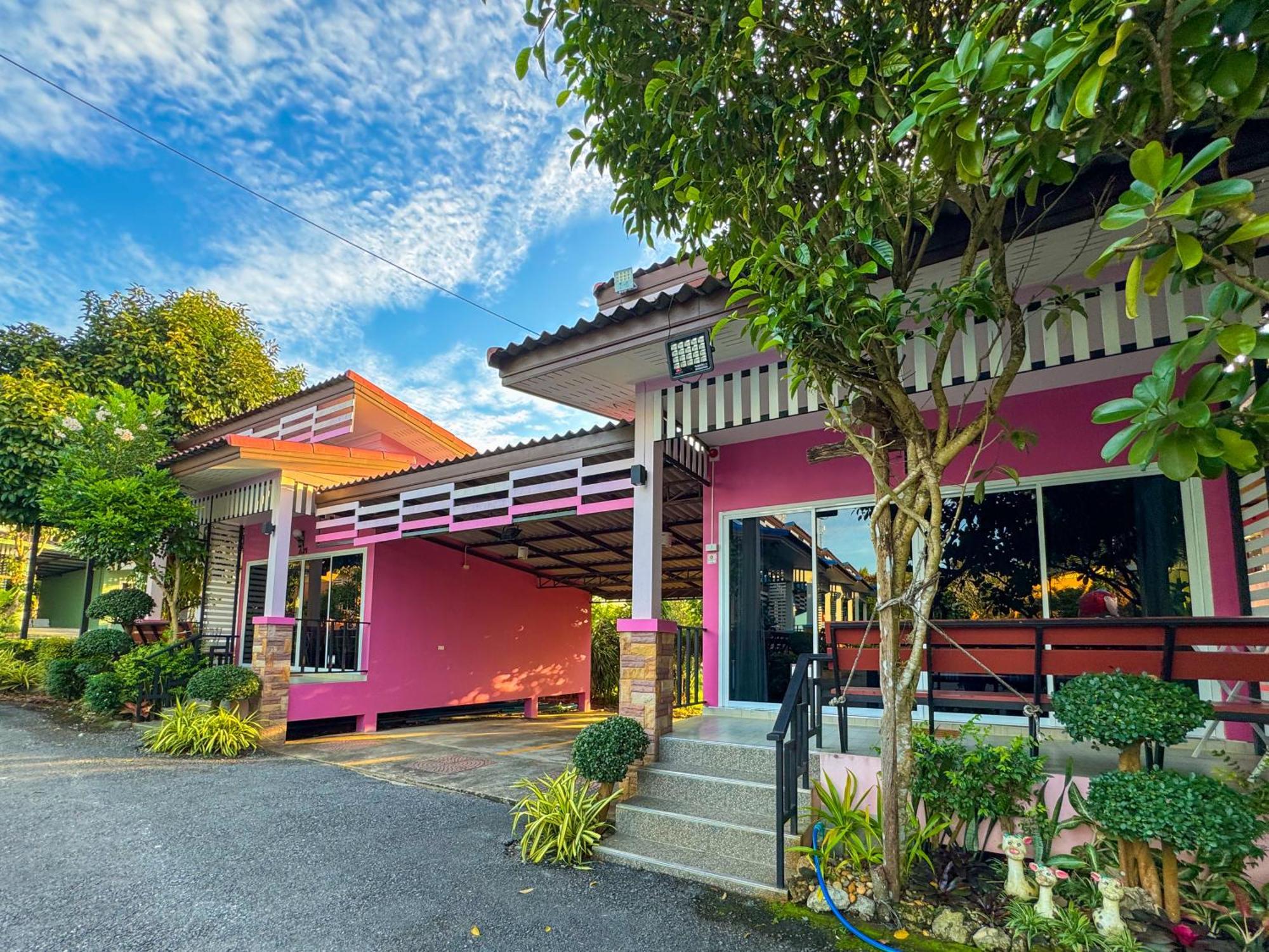 Baan Suan Mee Tang Hotell Chanthaburi Exteriör bild