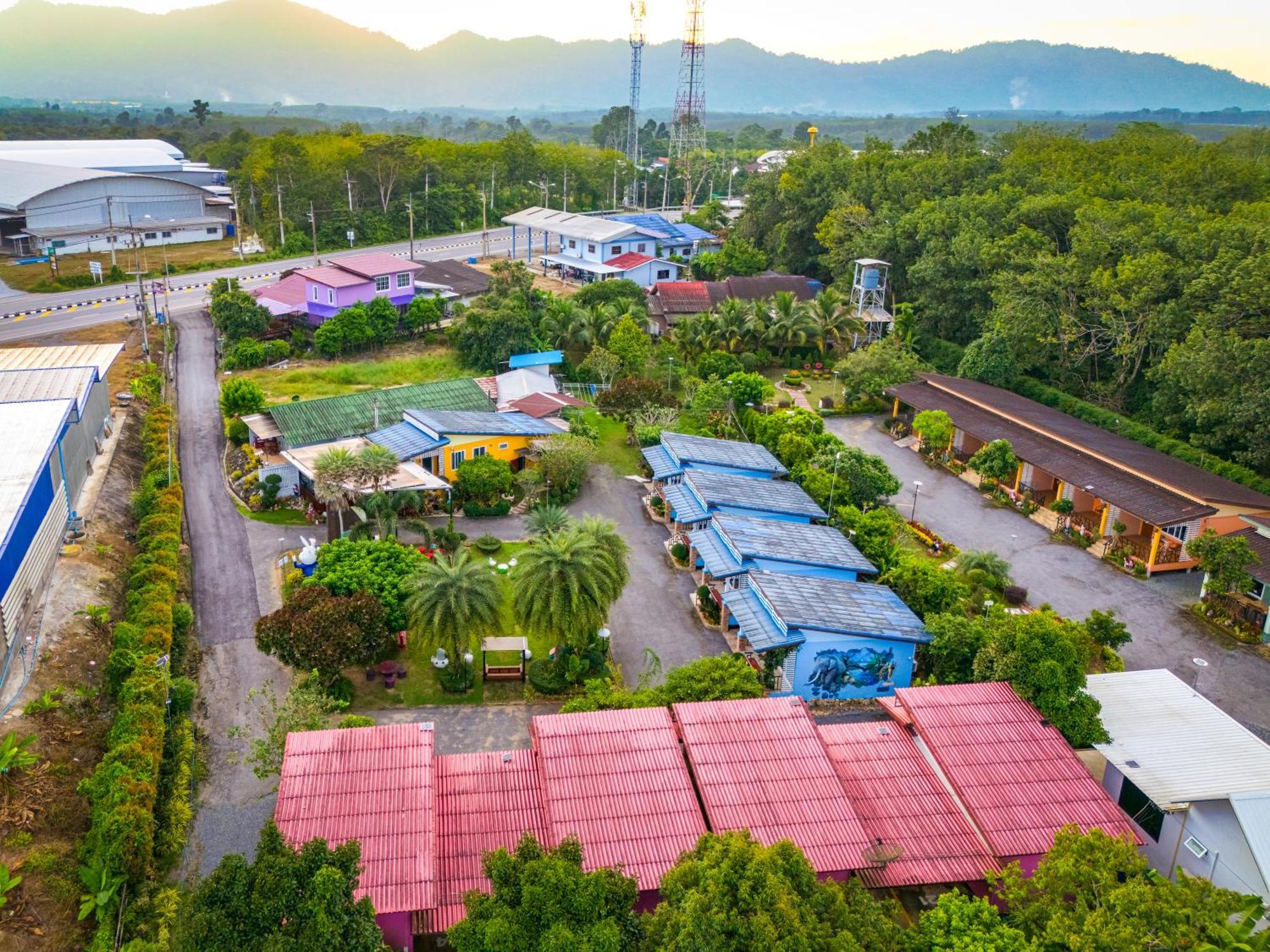 Baan Suan Mee Tang Hotell Chanthaburi Exteriör bild
