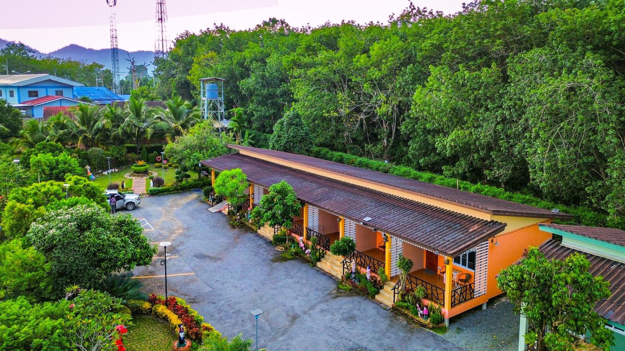 Baan Suan Mee Tang Hotell Chanthaburi Exteriör bild