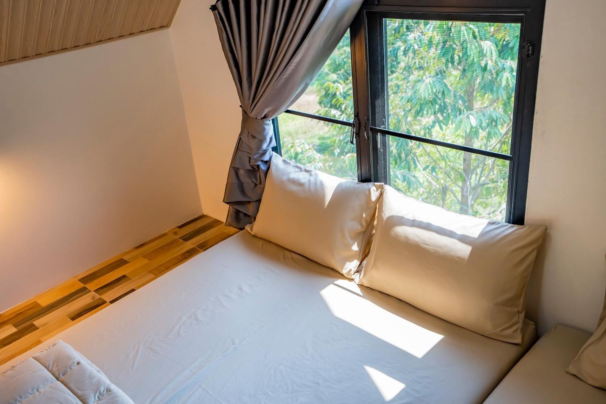 Baan Suan Mee Tang Hotell Chanthaburi Rum bild